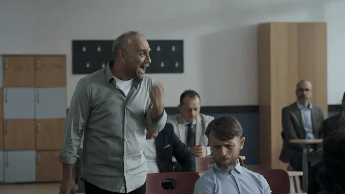 Cadru din filmul «Nu e locul tău aici»