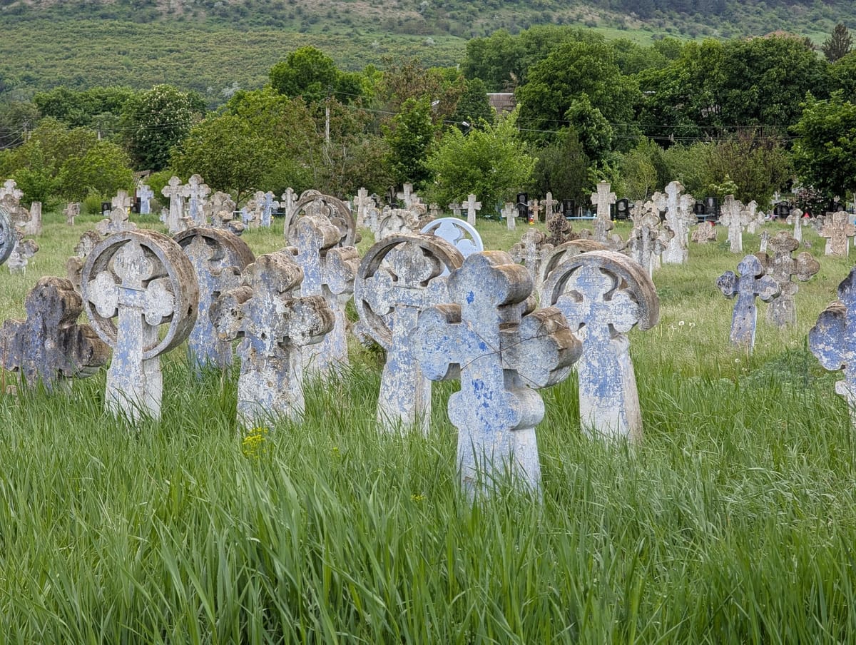 NAȚIUNI, STATE ÎN DIZOLVARE  Situația demografică din Republica Moldova și Ucraina 1990 – 2025: Cauze, Efecte, Perspective