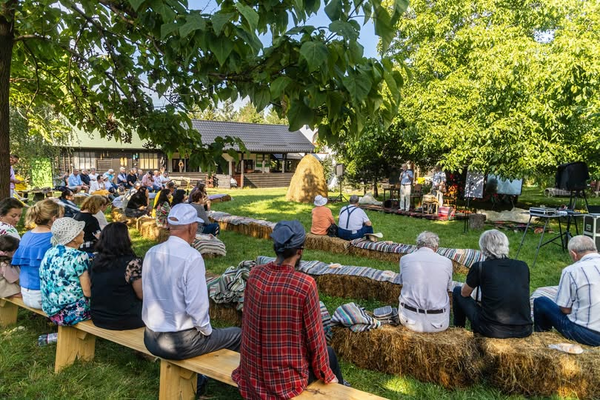 Elogiul intelectualilor de țară: nu mai vânați speciile pe cale de dispariție