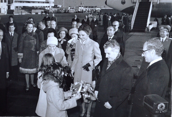 Nicolae și Elena Ceaușescu vizitează Iranul: 27 noiembrie – 1 decembrie 1975. Retrospectivă de arhivă cu un amplu material fotografic. Realizat de istoricul Mihai Burcea