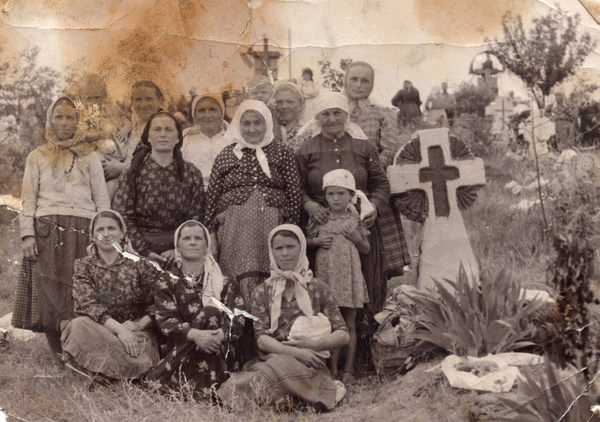 Fotografii cu Paștele Blajinilor în perioada sovietică din colecția proiectului Rama Albastră