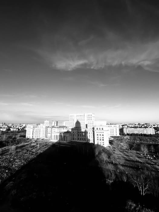 Era tribalismului politic sau "sectarian war": realitatea nu poate fi ocolită, puneți-vă centurile. Urmează MAGA românească