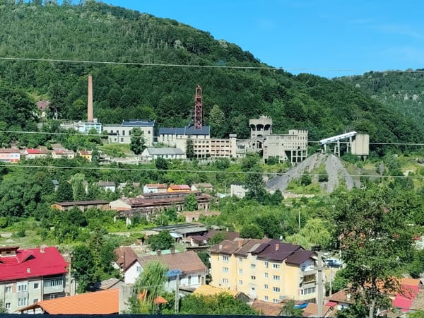 Cele trei morți ale minei de la Anina. Două secole de cărbune, o mie de morți și un tren care încă circulă. O istorie de la 1.250 de metri adâncime