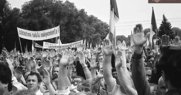 35 de ani de independență a Republicii Moldova. Războiul continuă, dar Basarabia trăiește deja altceva. Ce a livrat România?